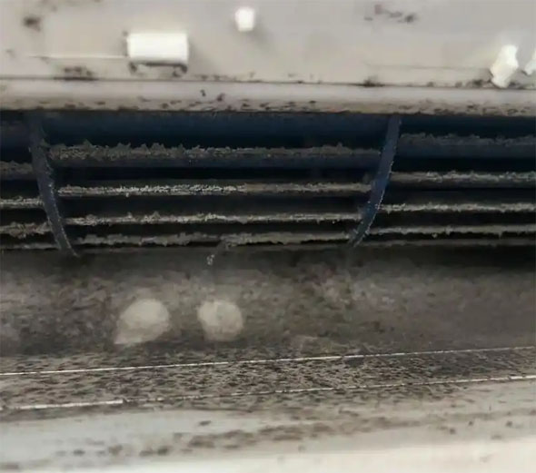 山阳空调吹的风有股烧焦味是怎么回事